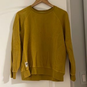 Sweater mustard color